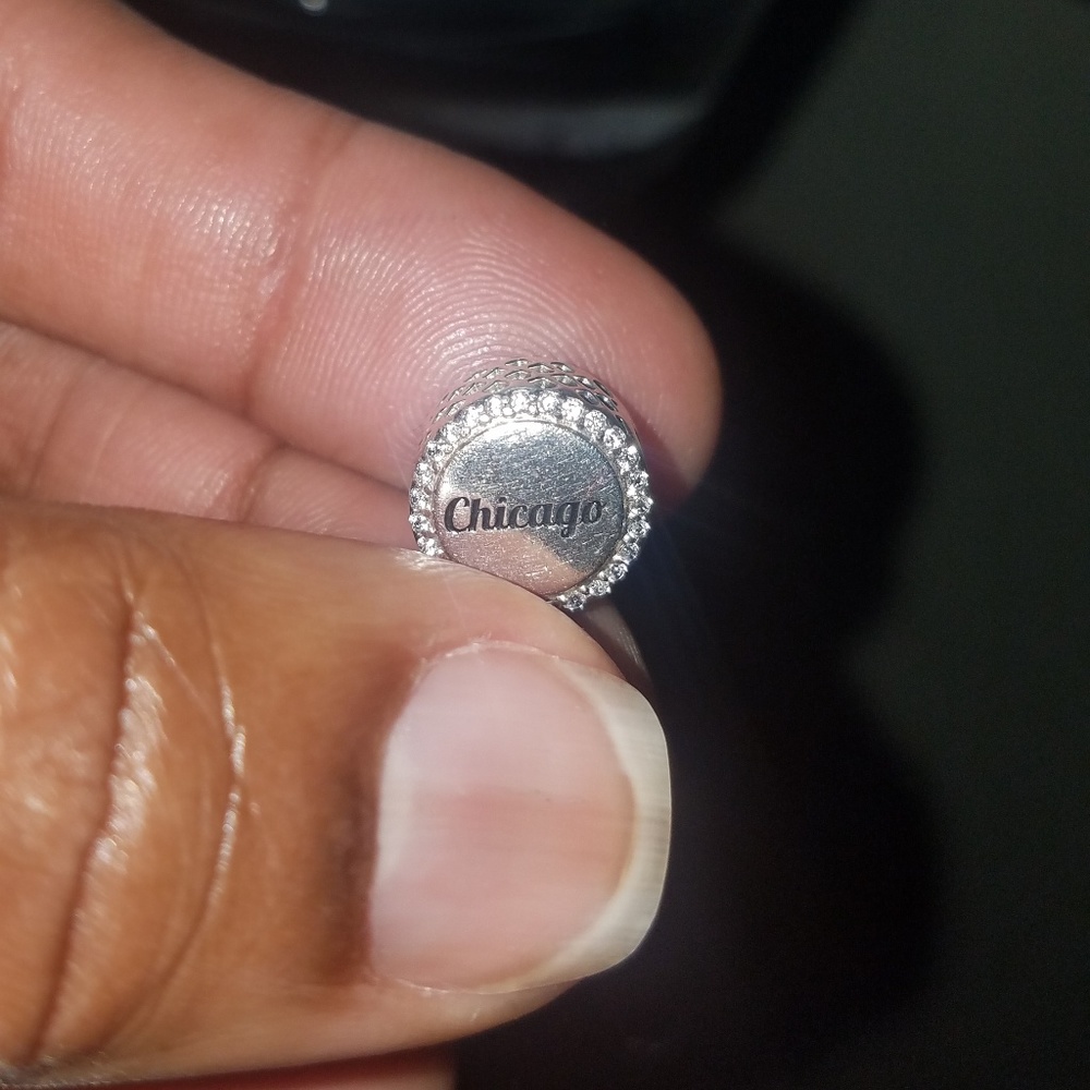 Pandora Aunthinc Chicago Charm!